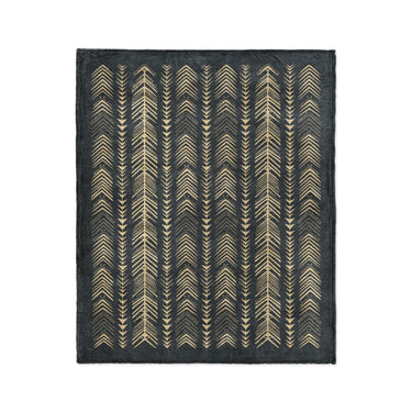 Yokanna Navy & Ivory in Medium (50" x 60") Size