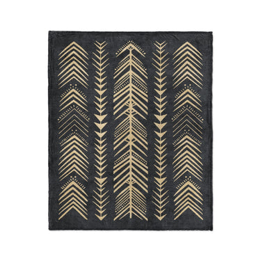 Yokanna Navy & Ivory in Medium (50" x 60") Size