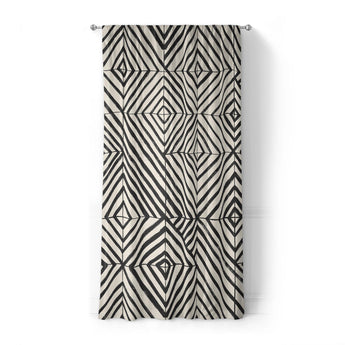 Ludwig Black & Ivory in Standard (50" x 84") Size