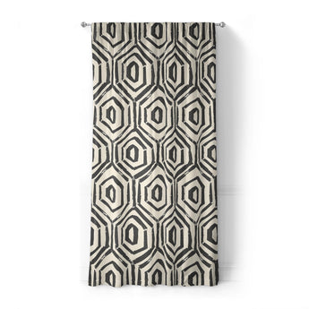 Torrance Black & Ivory in Standard (50" x 84") Size