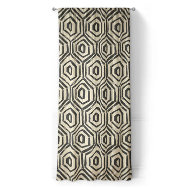 Torrance Black & Ivory in Long (50" x 96") Size