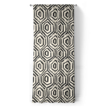 Torrance Black & Ivory in Long (50" x 96") Size