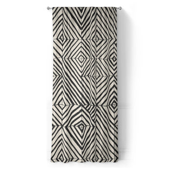 Ludwig Black & Ivory in Long (50" x 96") Size