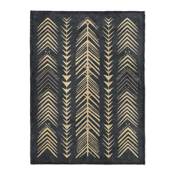 Yokanna Navy & Ivory in Large (60" x 80") Size