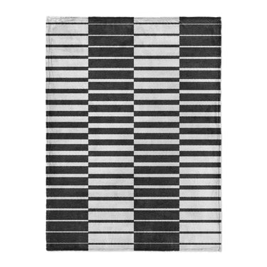 Spectra Black & White in Large (60" x 80") Size