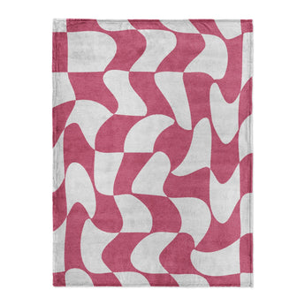 Twyla Checkered Fuchsia in Large (60" x 80") Size