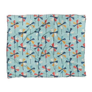 Breezy Pinwheels in King (104" x 88") Size