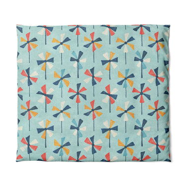 Breezy Pinwheels in King (104" x 88") Size