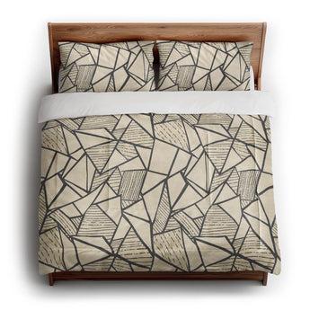 Harlan Ivory & Black in King (104" x 88") Size