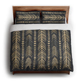 Yokanna Navy & Ivory in King (104" x 88") Size