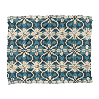 Mattheo Blue & Ivory in King (104" x 88") Size