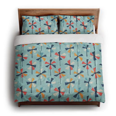 Breezy Pinwheels in King (104" x 88") Size