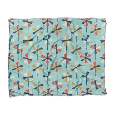 Breezy Pinwheels in King (104" x 88") Size