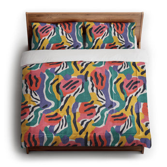 Lorenza Multicolor in King (104" x 88") Size