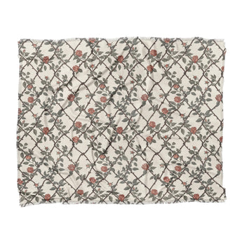 Rose Lattice in King (104" x 88") Size