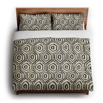 Torrance Black & Ivory in King (104" x 88") Size