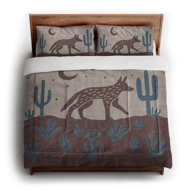 Desert Coyote Dark Red Clay & Dusty Blue in King (104" x 88") Size