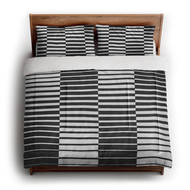 Spectra Black & White in King (104" x 88") Size