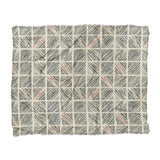 Lionel Black & Ivory in King (104" x 88") Size