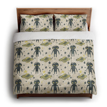 Space Aliens in King (104" x 88") Size