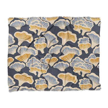 Oyster Mushrooms in King (104" x 88") Size