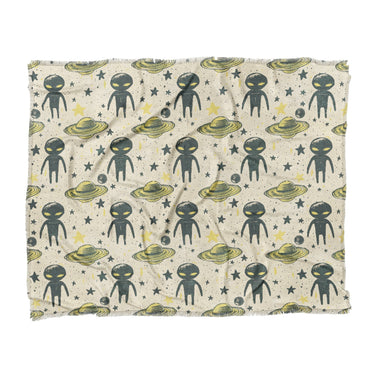 Space Aliens in King (104" x 88") Size