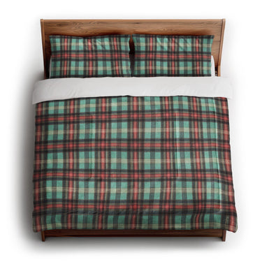 Ferguson Plaid Teal Red in King (104" x 88") Size