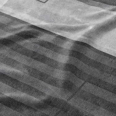 Gordian Dark Blue Mockup Fleece Detail