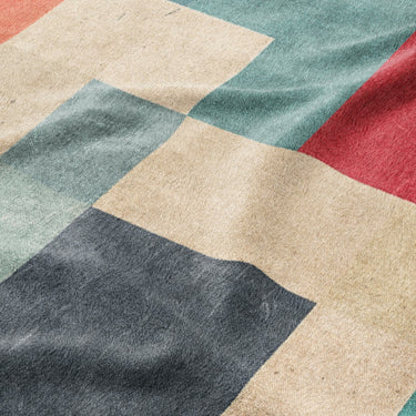 Finn Multicolor Mockup Fleece Detail