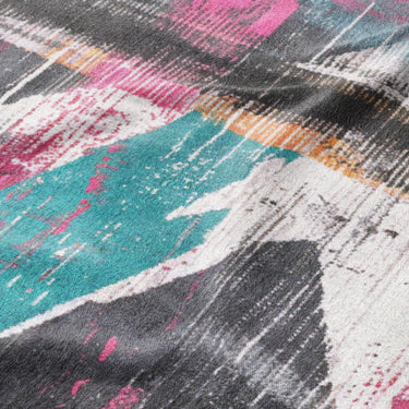 Xanther Multicolor Mockup Fleece Detail