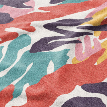 Cecilia Multicolor Mockup Fleece Detail