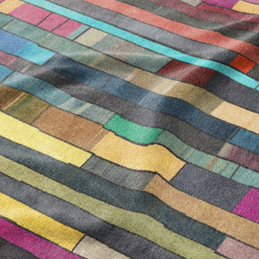 Konrad Multicolor Mockup Fleece Detail
