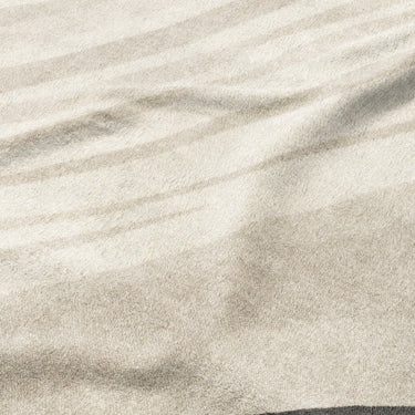 Elowin Ivory & Black Mockup Fleece Detail