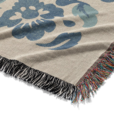 Beryl Blue & Red Mockup Woven Detail