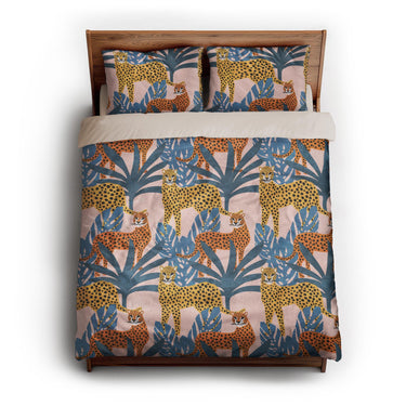 Tropical Cheetahs queen - microfiber - Natural Backing