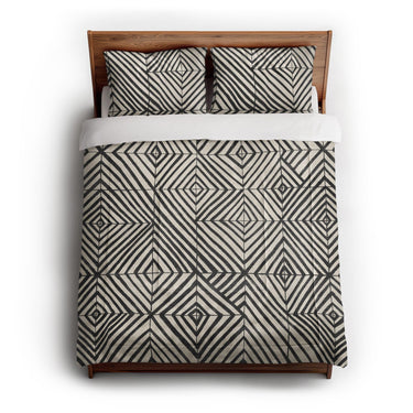 Ludwig Black & Ivory in Full/Queen (88" x 88") Size