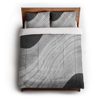 Elowin Greyscale Comforter