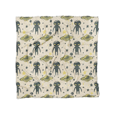 Space Aliens in Full/Queen (88" x 88") Size