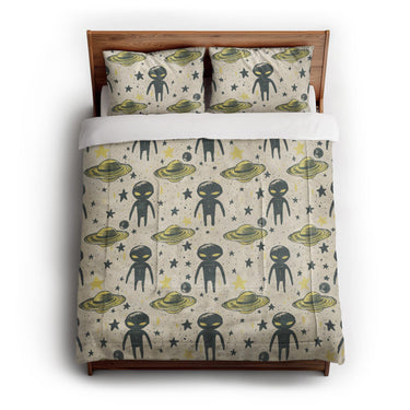 Space Aliens in Full/Queen (88" x 88") Size
