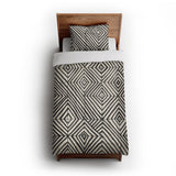 Ludwig Black & Ivory in Twin XL (68" x 92") Size