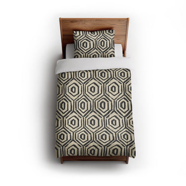 Torrance Black & Ivory in Twin (68" x 88") Size