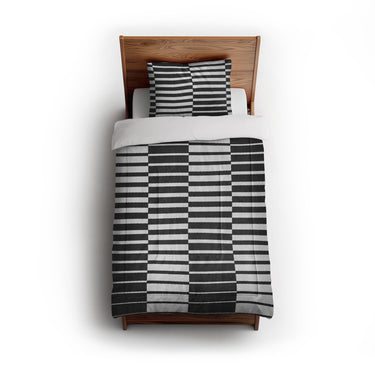 Spectra Black & White in Twin (68" x 88") Size